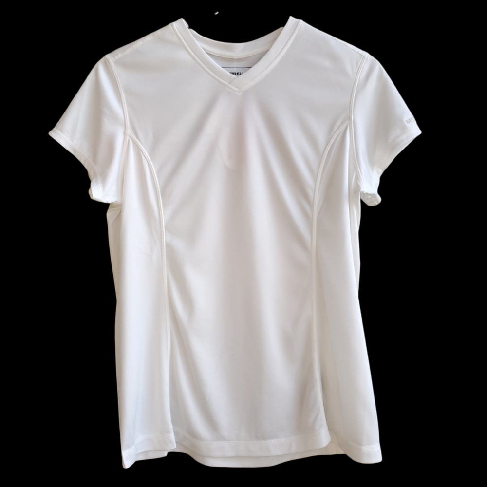 Merrell Leota tech Tee shirt  L Off-White V-Neck  UPF 20+ Short Sleeve New